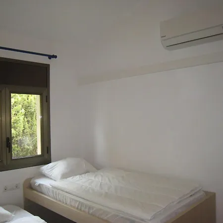 Casa Moderna Con Piscina Comunitaria, Cerca De Y Actividades En La Playa - Es-323-51 *